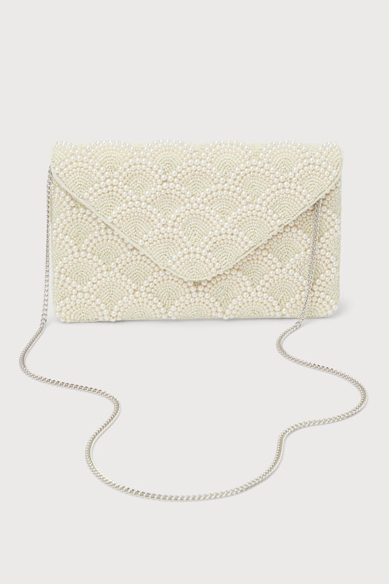 Glowing Aura Ivory Pearl Beaded Clutch