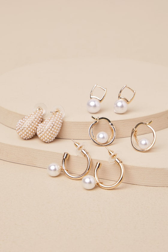 Decadent Design Gold Pearl Hoop Earring Set